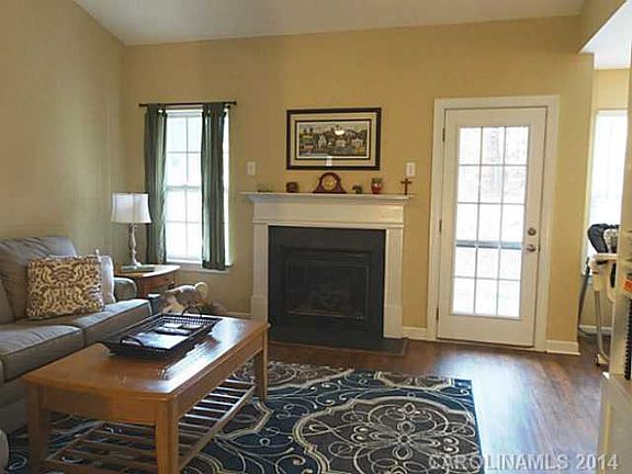 5th image of 164 Swann Crossing Ln