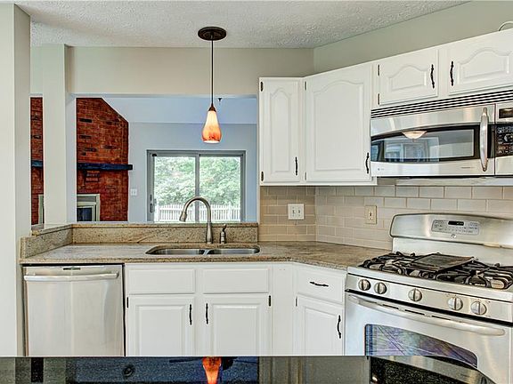 4th image of 7560 Pinesprings Dr W