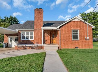 102 2nd Ave N, Decherd, TN 37324