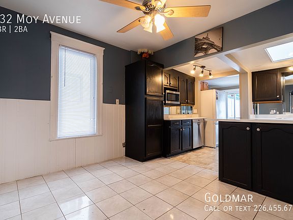 3rd image of 932 Moy Ave