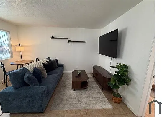 1 bed, 650 sqft, $995 — Photo 3