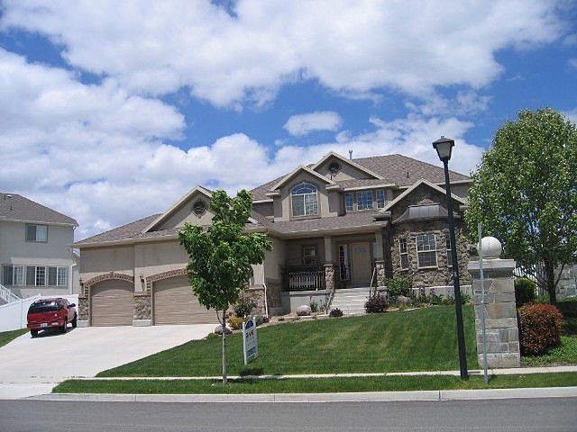 1st image of 2728 W Matterhorn Dr