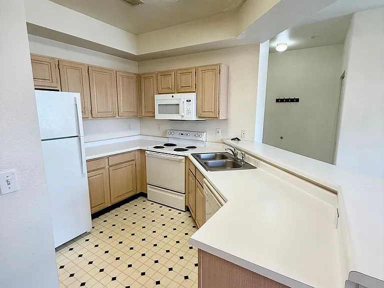 4545 Wheaton Dr #A200 — Photo 7