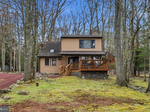 15 Hazard Run Rd, Lake Harmony, PA 18624