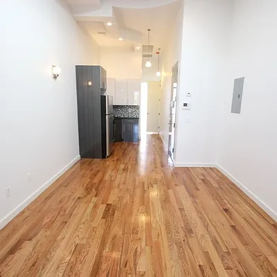 Rented by Nooklyn NYC LLC | media 39
