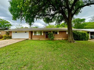 1102 Donna Kay Dr, Kerrville, TX 78028