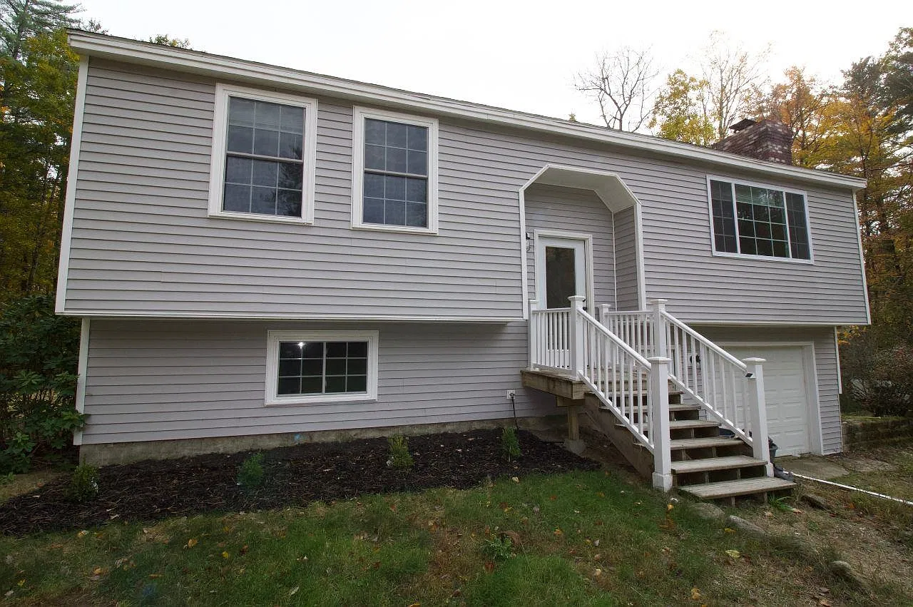 4 bed, 1.0 bath, 1758 sqft, $2,895 — Photo 1