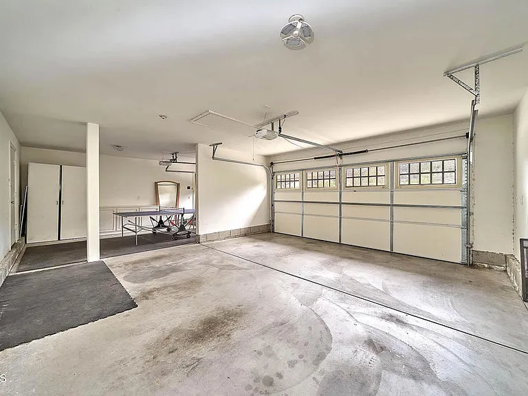 4330 Bel Aire Dr — Photo 32