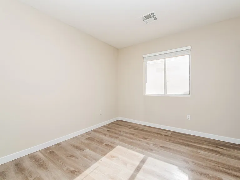 4929 Whispering Spring Ave — Photo 12