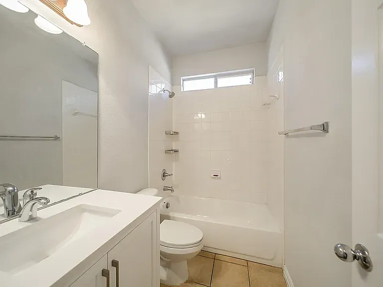 10004 Coolidge Dr — Photo 24