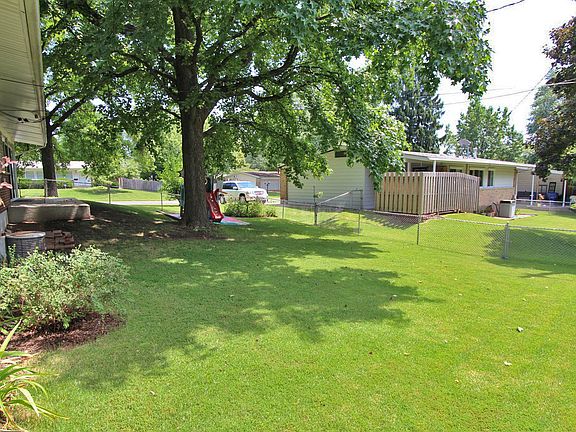 3rd image of 2410 Stirrup Ln