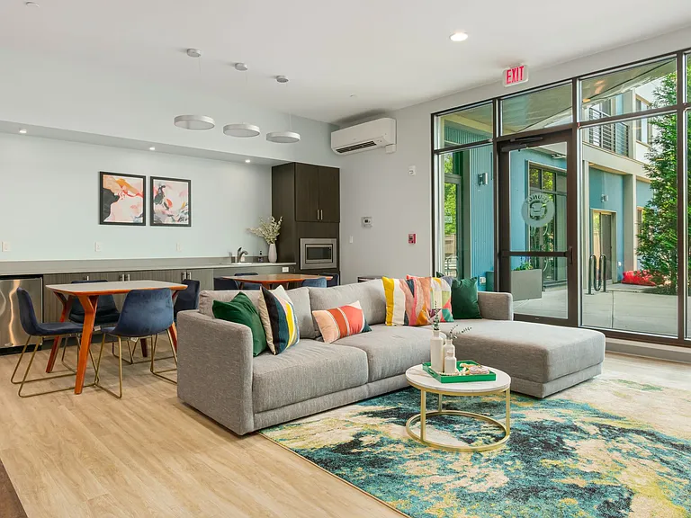 The Beverly Collection: Link 480 — Photo 19