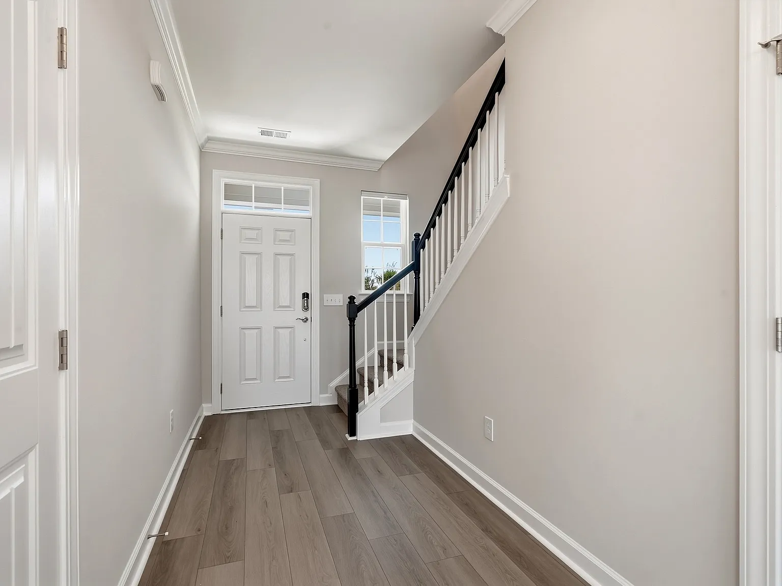 3 bed, 1795 sqft, $2,400 — Photo 4
