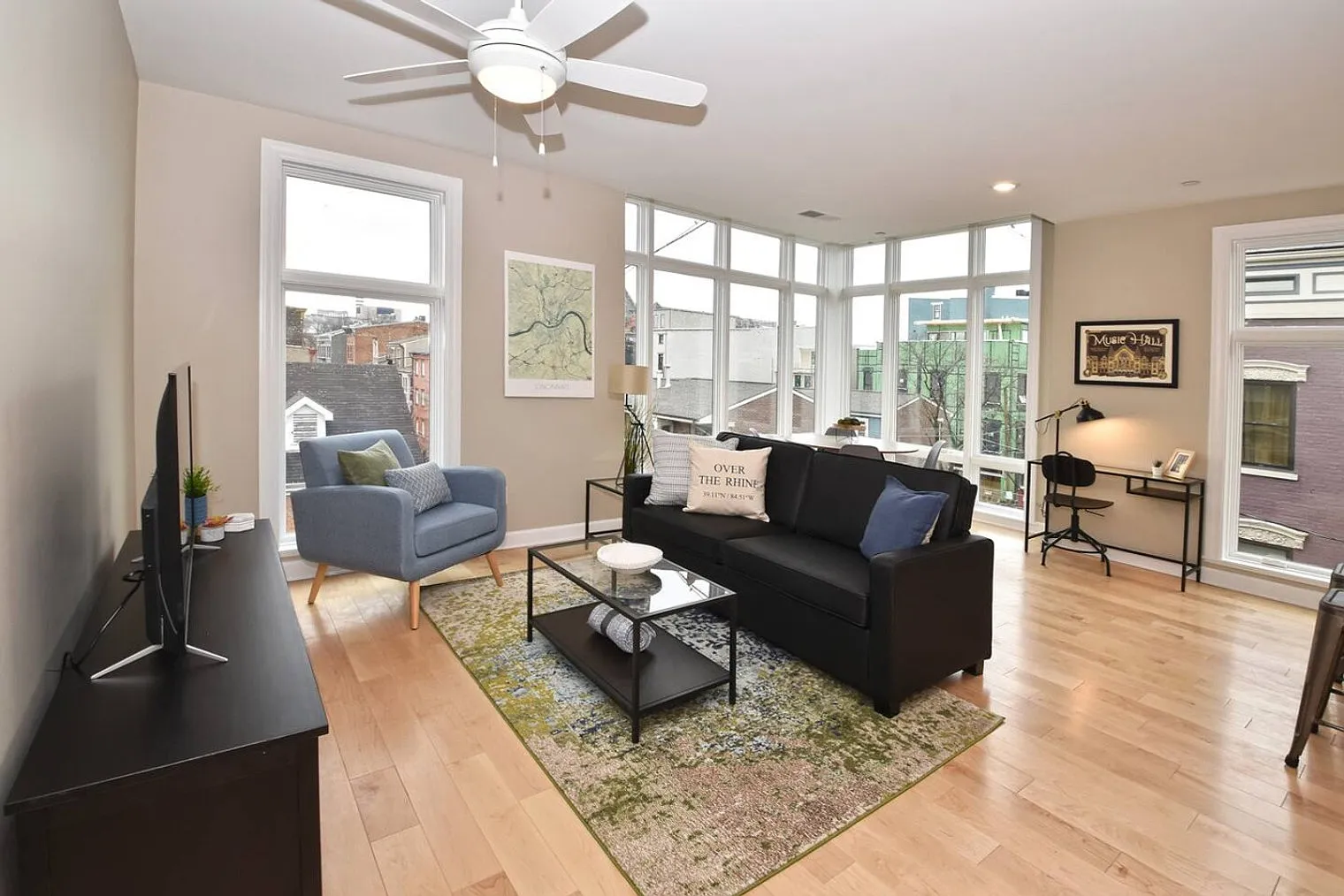 1 bed, 1.0 bath, $4,002 — Photo 1