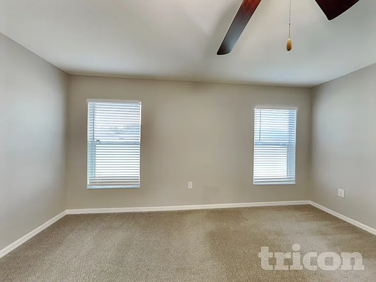 921 Kingfisher Dr — Photo 7
