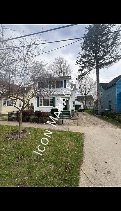 1st image of 132 Reed Ave #3