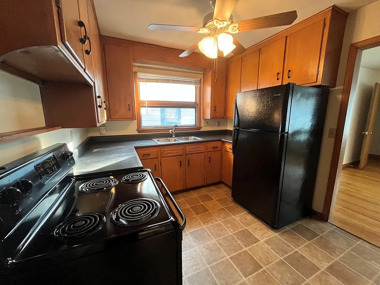 2 bed, 1.0 bath, 1000 sqft, $1,850 — Photo 1