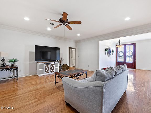 5th image of 9646 Belle Place Cir