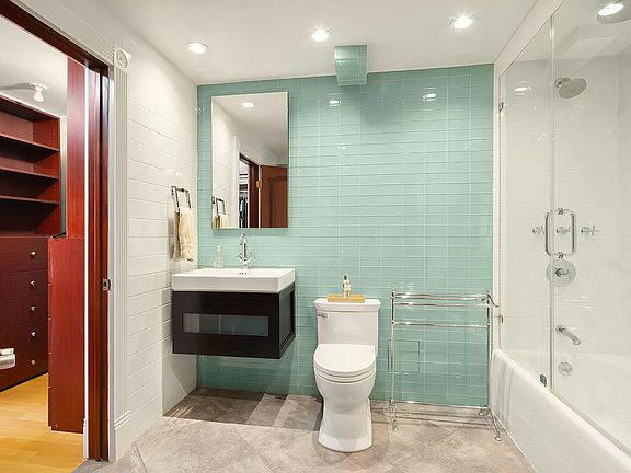 5th image of 32 Gramercy Park S APT 5G