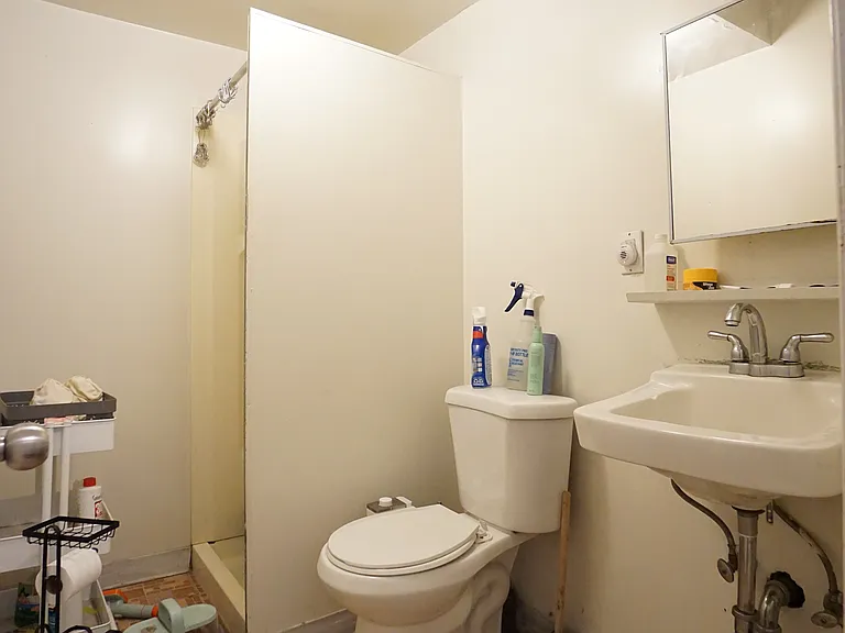 1022 Broadway #2 — Photo 9