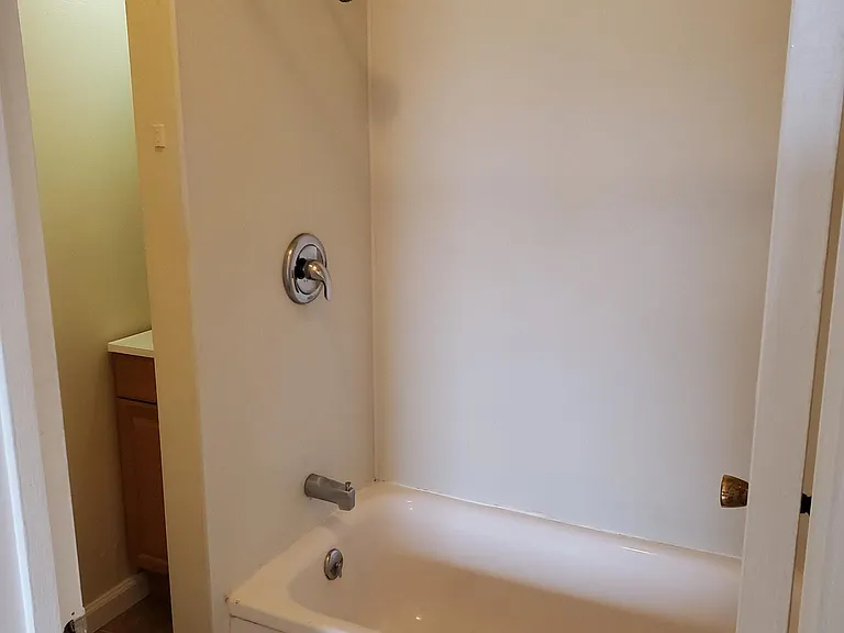 840 Spring Ave — Photo 15