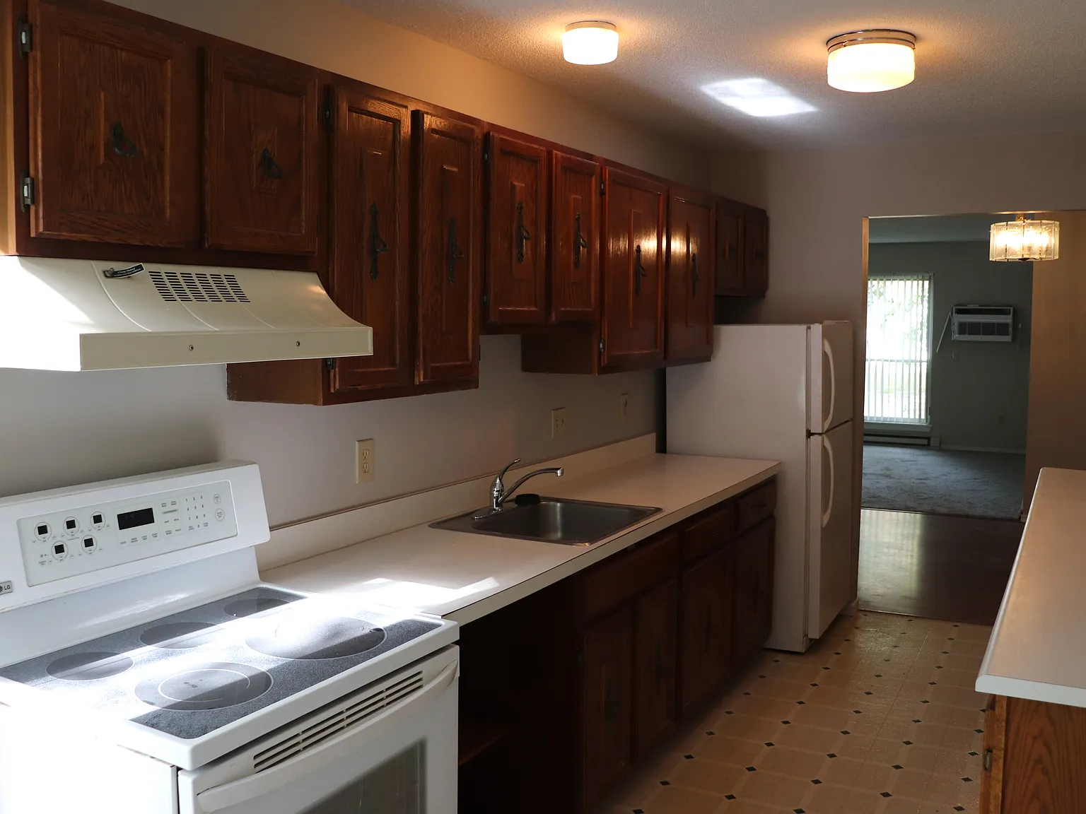 1 bed, 771 sqft, $1,600 — Photo 2