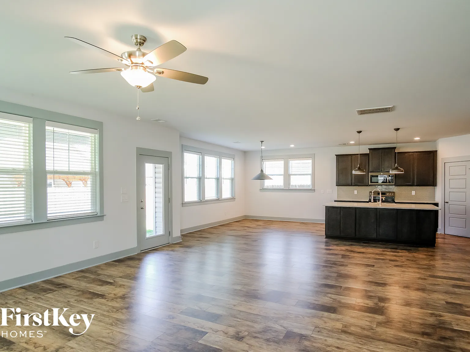 3 bed, 2.5 bath, 2917 sqft, $2,960 — Photo 4