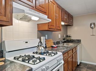 Oxford Manor Apartments and Townhomes, Mechanicsburg, PA 17055