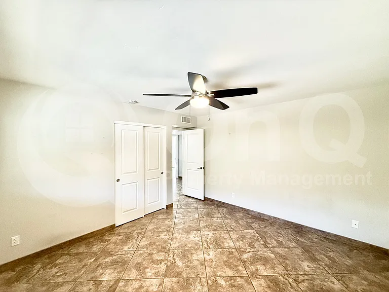 535 W Sweetwater Ave — Photo 13