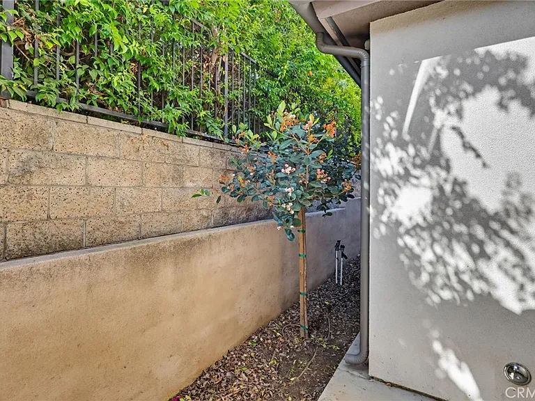 432 S Alhambra Ave #H — Photo 45