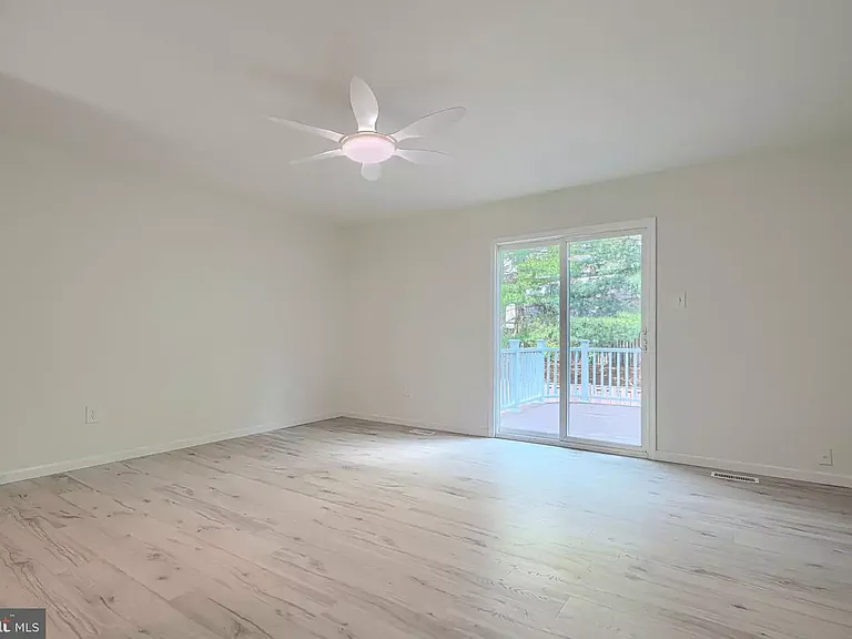 11212 Robins Glenn Dr — Photo 6