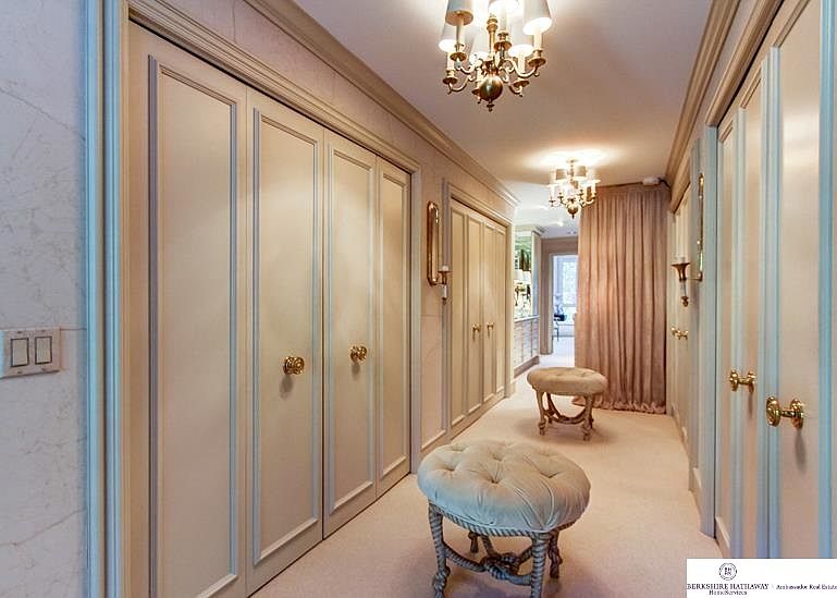 9975 Bloomfield Dr, Omaha, NE 68114 Zillow