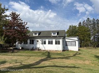 24 Firehouse Rd, Dallas, PA 18612