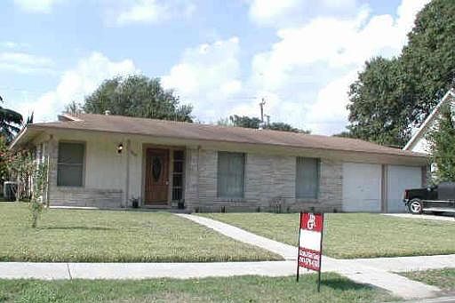 1st image of 9803 LA RUE DR