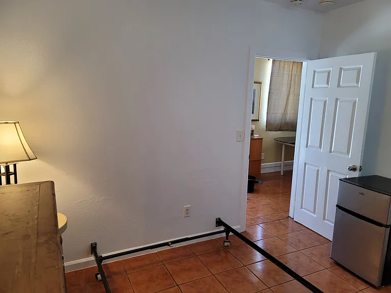 12877 1/2 Glenoaks Blvd #A — Photo 4