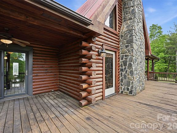 4th image of 2305 Monteith Ln