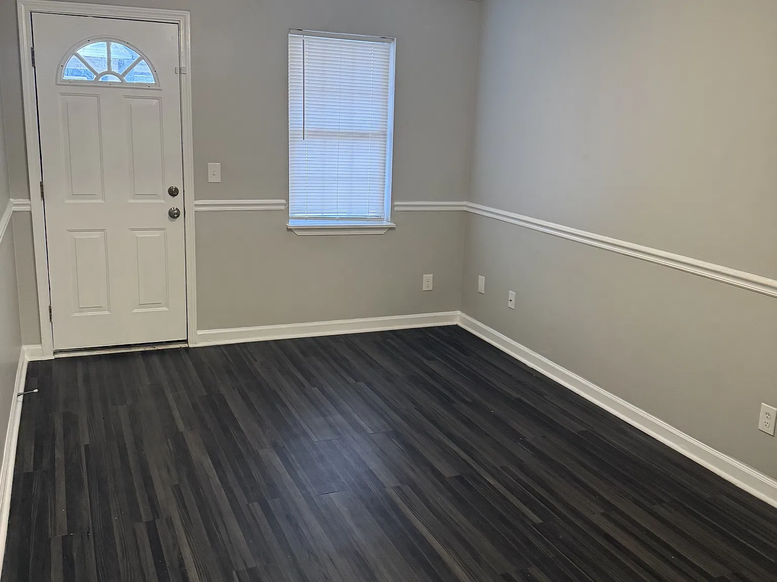 1425 Joseph E Boone Blvd NW — Photo 2