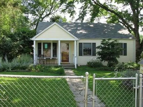 1917 Prout Pl, Falls Church, VA 22043