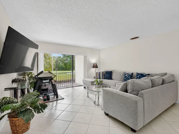 21988 Cypress Drive #43f, Boca Raton, FL 33433