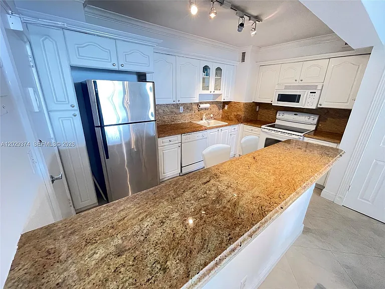 9195 Collins Ave #1001 — Photo 12