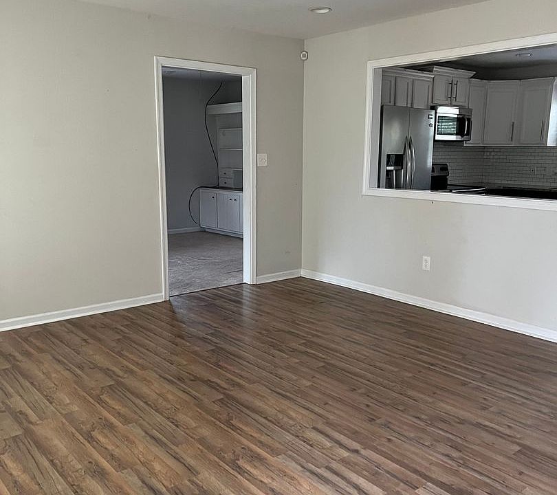 2nd image of 4106 Chippendale Ct
