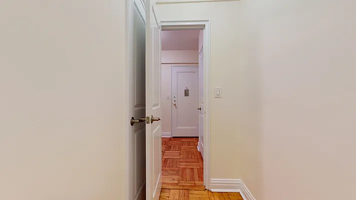 Rented by Bond New York | media 18