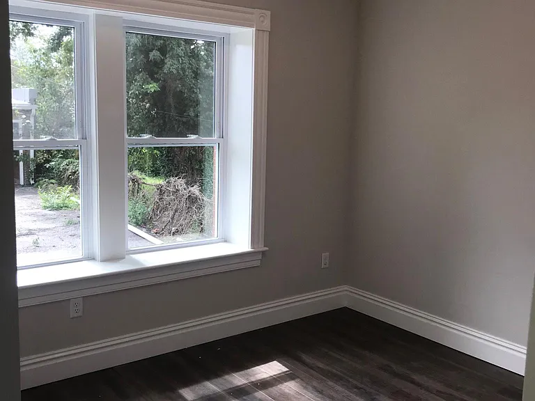 5890 Cates Ave — Photo 8