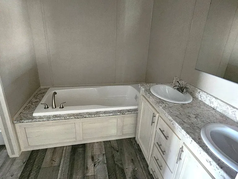 14142 Lorraine Rd #38 — Photo 8