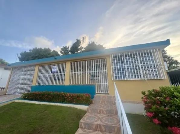 9 Calle Ramon Fernandez, Manati, PR 00674