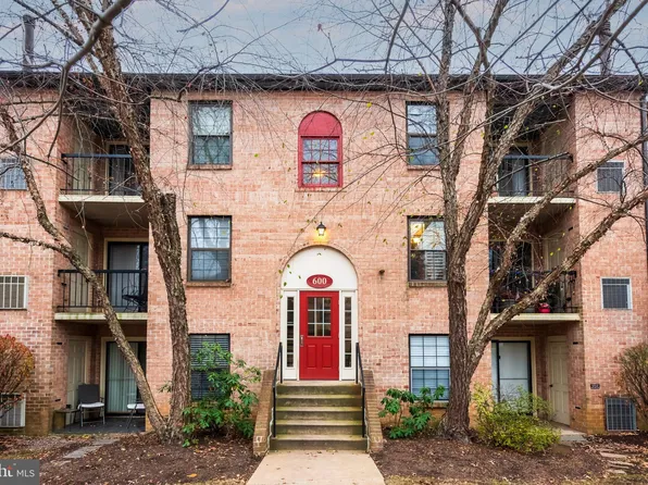 623 Washington Pl #23, Wayne, PA 19087