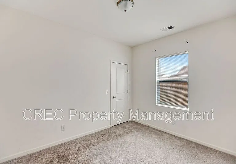 475 Pender Woods Dr — Photo 16