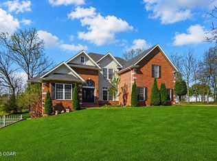1911 Sherry Lea Dr, Neosho, MO 64850