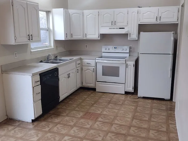 1000-1019 Westward Trails Dr — Photo 2