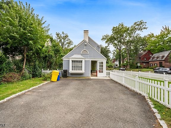 4th image of 1187 Sussex Rd